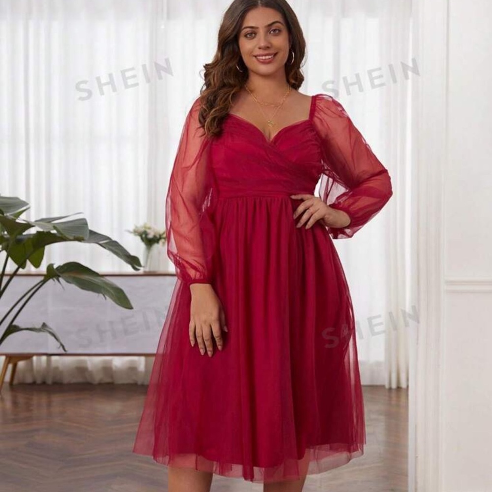 Sweetheart neck lantern sleeve mesh overlay dress